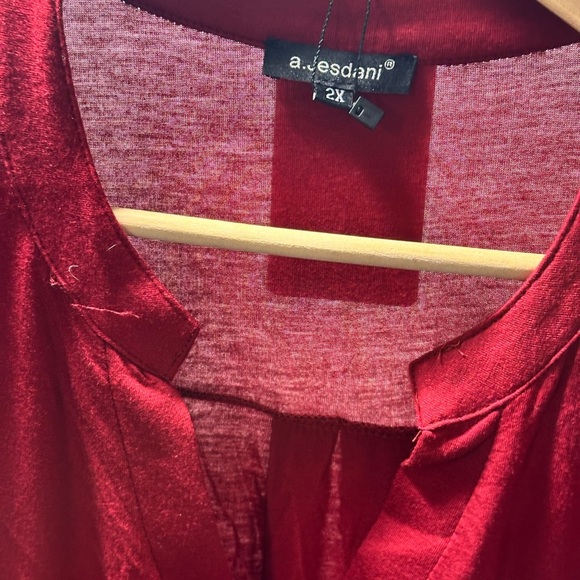 A. Jesdani Red Asymmetrical Tunic with Relaxed Fit NWT Ladies Comfort Blouse 2X - Picture 8 of 11